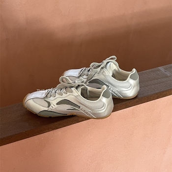 Naiste Derby kingad – retro disain, eesne nöörimine, madal pahkluu kõrgus (pealne: ehtne nahk; sisemus: mikrofiiber; tald: kumm)