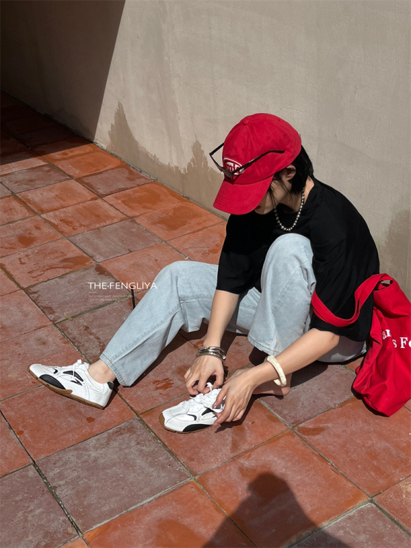 Naiste Derby kingad – retro disain, eesne nöörimine, madal pahkluu kõrgus (pealne: ehtne nahk; sisemus: mikrofiiber; tald: kumm)