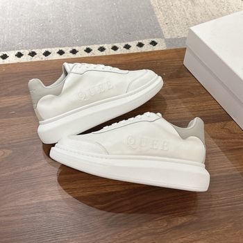 Unisex igapäevased tossud kõrgendatud kõrgusega ja kirjatrükiga; pealmine materjal vasikanahaga, sisemus lambanahaga, tald TPU, ees nöörimisega