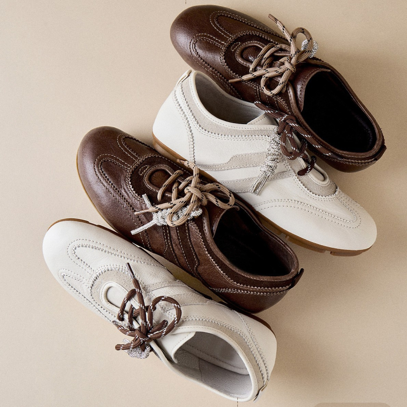 Női Forrest Gump-stílusú bőrfelsőjű alacsony tornacipő, fűzős, latex talpbetét, gumitalp, lélegző és könnyű, 2025 őszén megjelenés