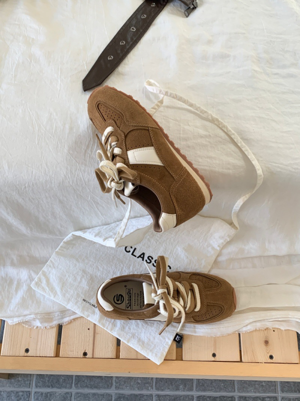 Női német hadsereg edzőcipő – felső rész szuper fibra, Velcro zárás, PU talpbetét, belső bőr, gumitalp