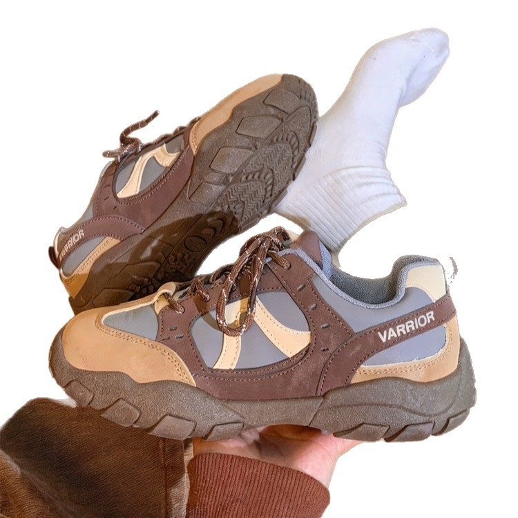 Női német katonai tornacipő vastag talppal 3–5 cm, PU felsőrész, elöl kötős zár, alacsony fazon, hálós bélés