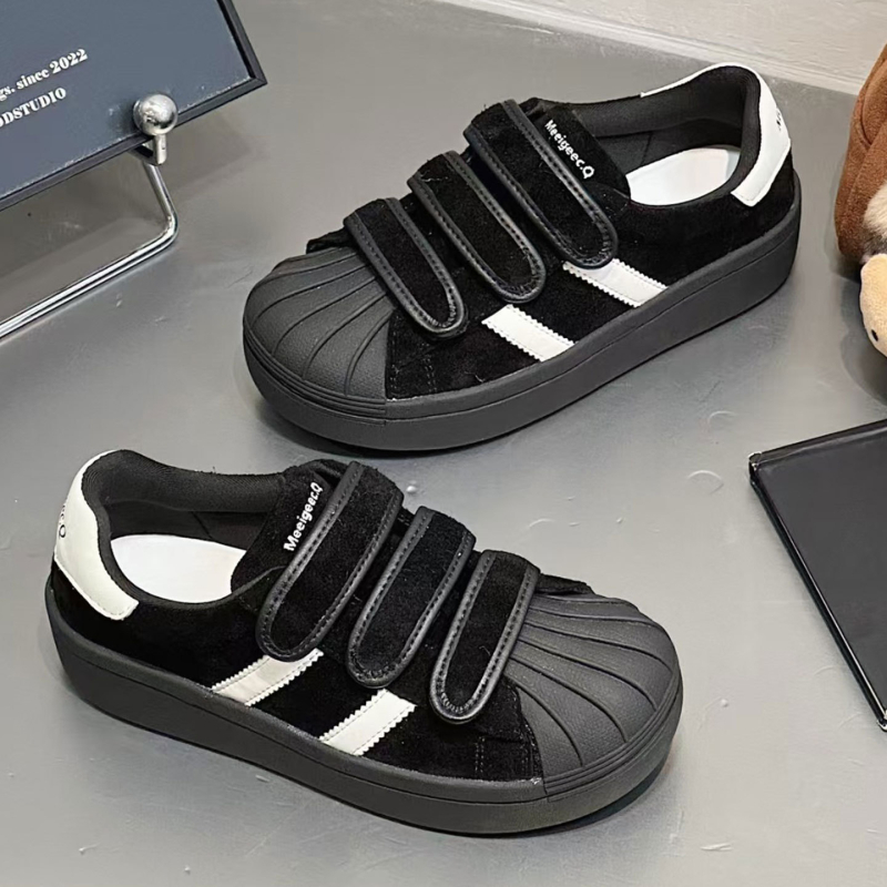 Dámske tenisky s Velcro, vysoký vršok, zvršok z nubuku a syntetickej kože, hrubá gumová podrážka, kožená stielka