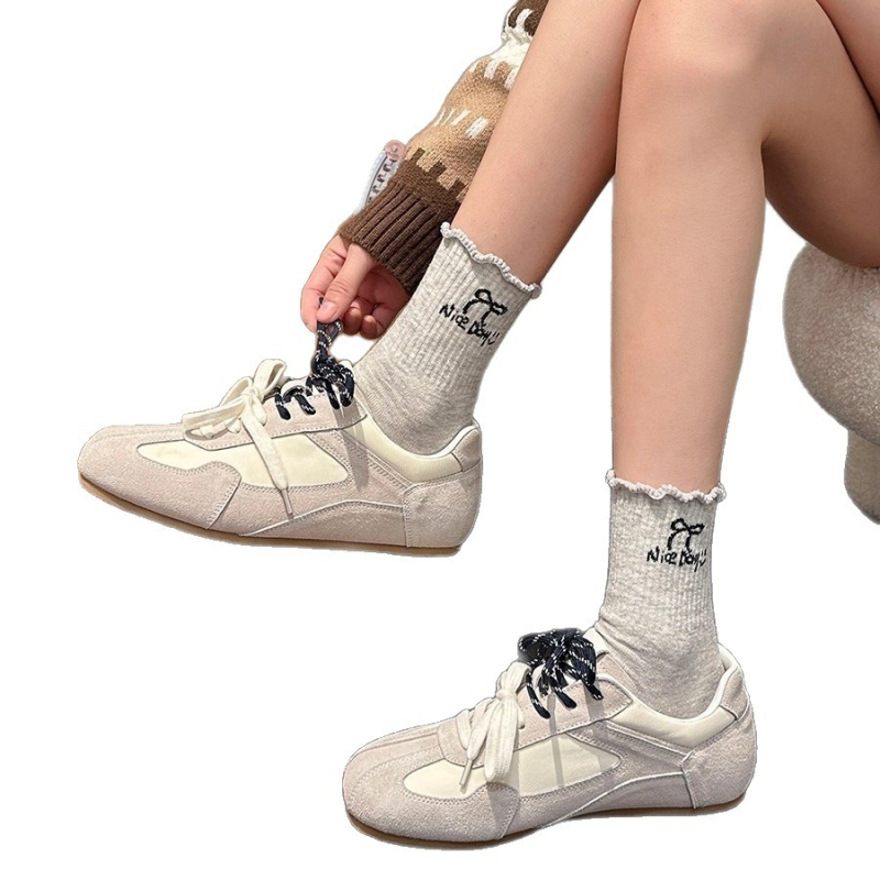 Dámske tenisky v retro štýle, predné šnúrky, sieťovaná podšívka, EVA stielka, gumová podrážka, vhodné pre jar a jeseň