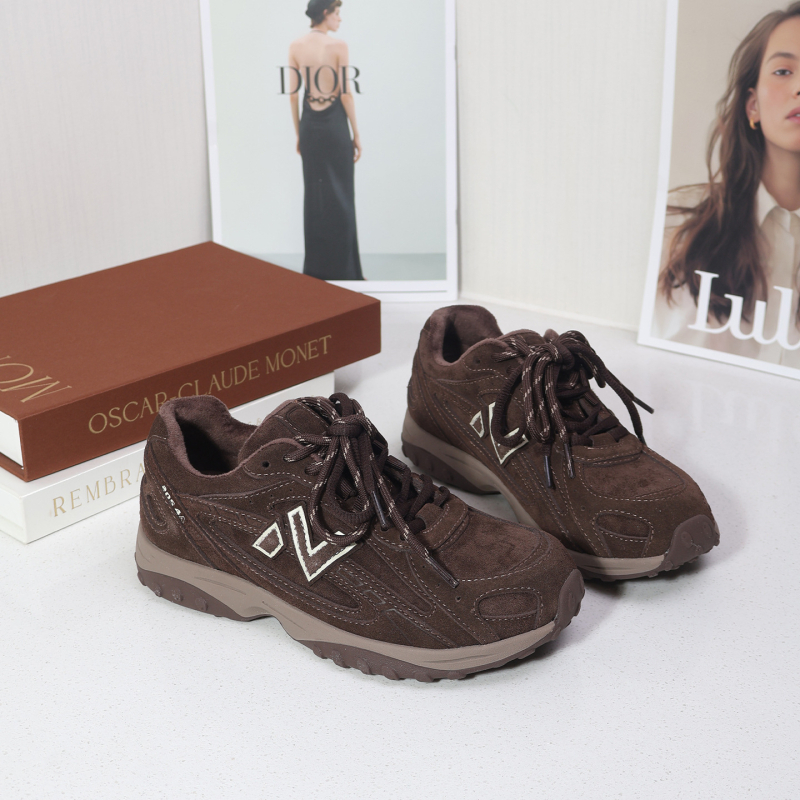 Sieviešu ādas kurpes ar flīsu oderi, retro stilā, zemais augšdaļa, viegla gumijas zole, visām sezonām.