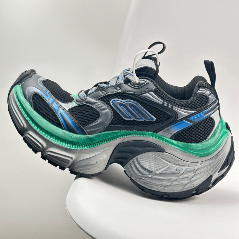 Unisex tenisice tipa dad shoes s povećanjem visine 6–8 cm, gornji dio od tkanine, protuklizna gumena potplat, prednje vezanje
