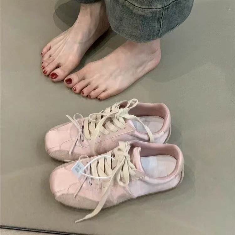 Sieviešu kurpes ar saitēm un tauriņu mezgla dizainu, zems augšējais, elpojošs mikrošķiedras augšējais materiāls, gumijas zole, augstuma palielināšanas funkcija