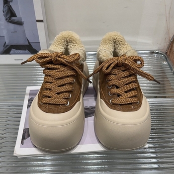 Sieviešu loaferi ar biezu zoli no velūra, priekšējā aizdare, bez oderes, gumijas zole – zemais augšējais, visām sezonām