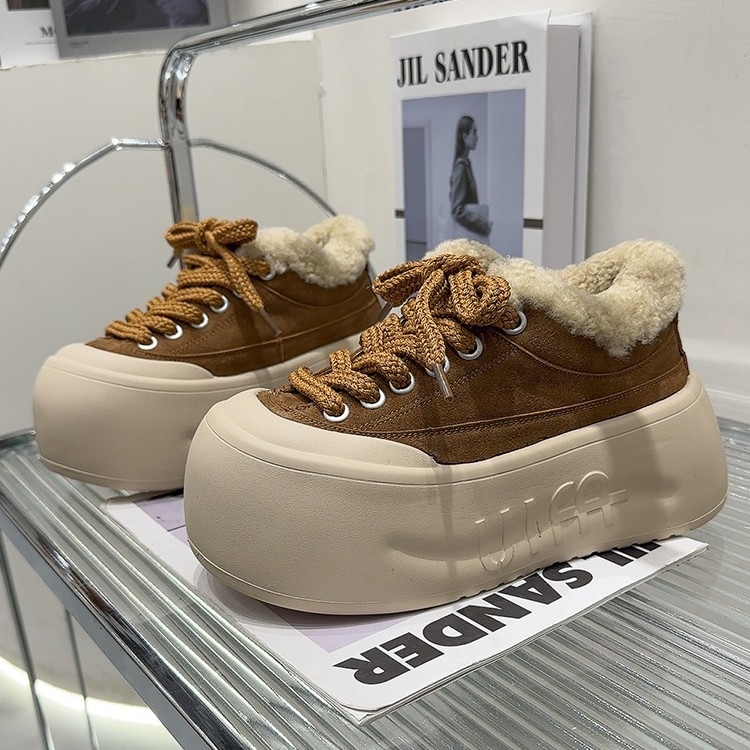 Sieviešu loaferi ar biezu zoli no velūra, priekšējā aizdare, bez oderes, gumijas zole – zemais augšējais, visām sezonām