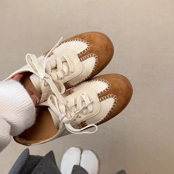 Dexun ženske tenisice od teleće kože, vintage casual stil, okrugli vrh, niska debela peta 1–3 cm, vezanje sprijeda