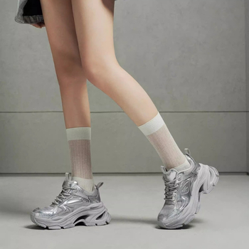 Ženske tenisice tip dad shoes | Gornji dio od kože bivola | Protuklizna gumena potplat | Zakopčavanje vezicama | Okrugla nosnica