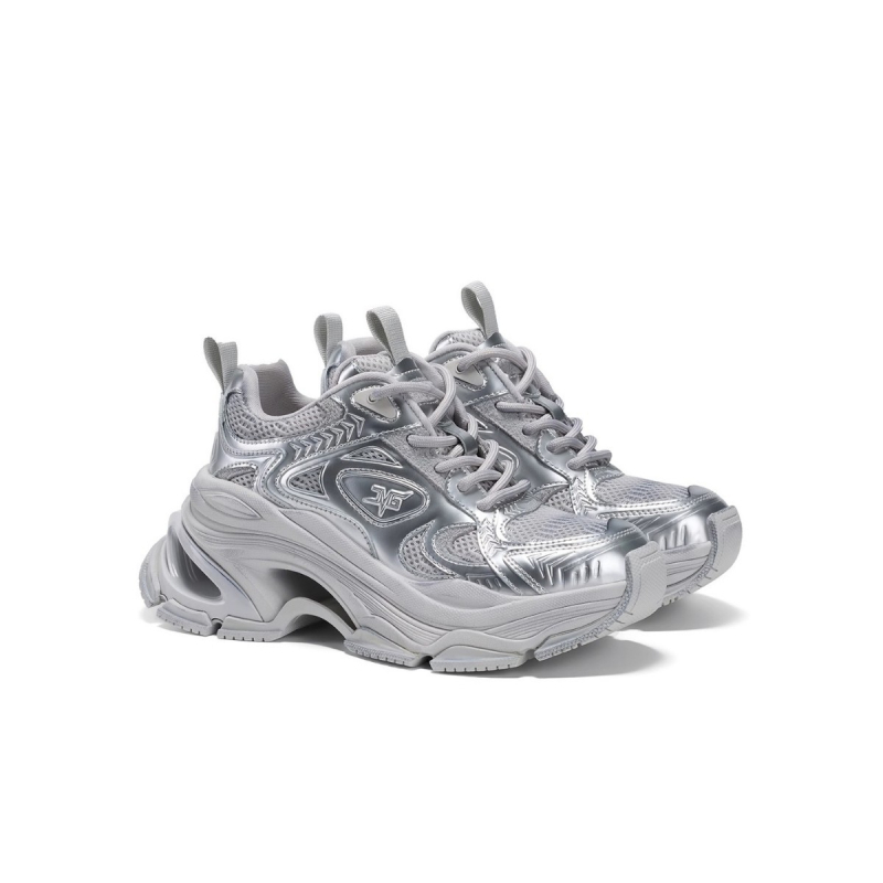 Ženske tenisice tip dad shoes | Gornji dio od kože bivola | Protuklizna gumena potplat | Zakopčavanje vezicama | Okrugla nosnica