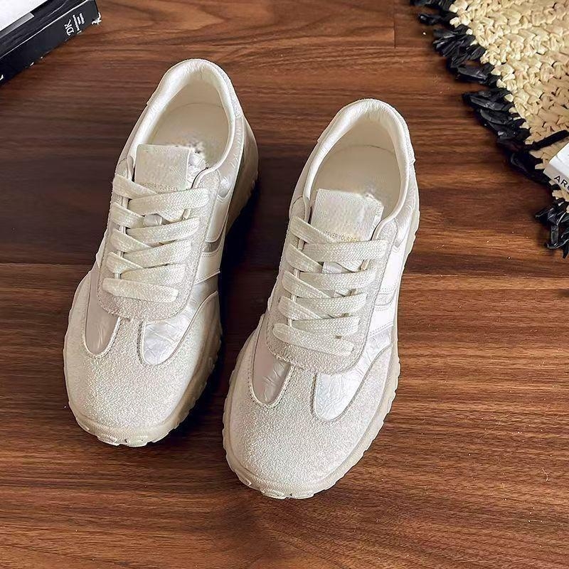 Ženské tenisky s retro štýlom a hrubou podrážkou – vrchná čas syntetická koža, gumová podrážka, šnúrky, výška päty 3-5 cm