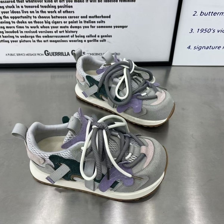 Dámske tenisky typu dad s priedušným sieťovým horným dielom, gumová podrážka, predné šnurovanie, EVA vložka, výška päty 3-5 cm