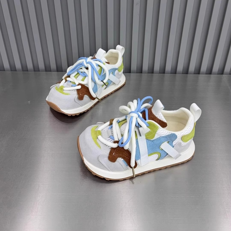 Dámske tenisky typu dad s priedušným sieťovým horným dielom, gumová podrážka, predné šnurovanie, EVA vložka, výška päty 3-5 cm