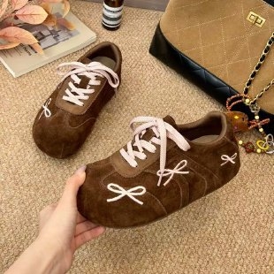 Ženske cipele u Birkenstock stilu s mašnicom i prednjim vezivanjem, unutarnje povećanje visine, velur gornji dio, gumena potplata