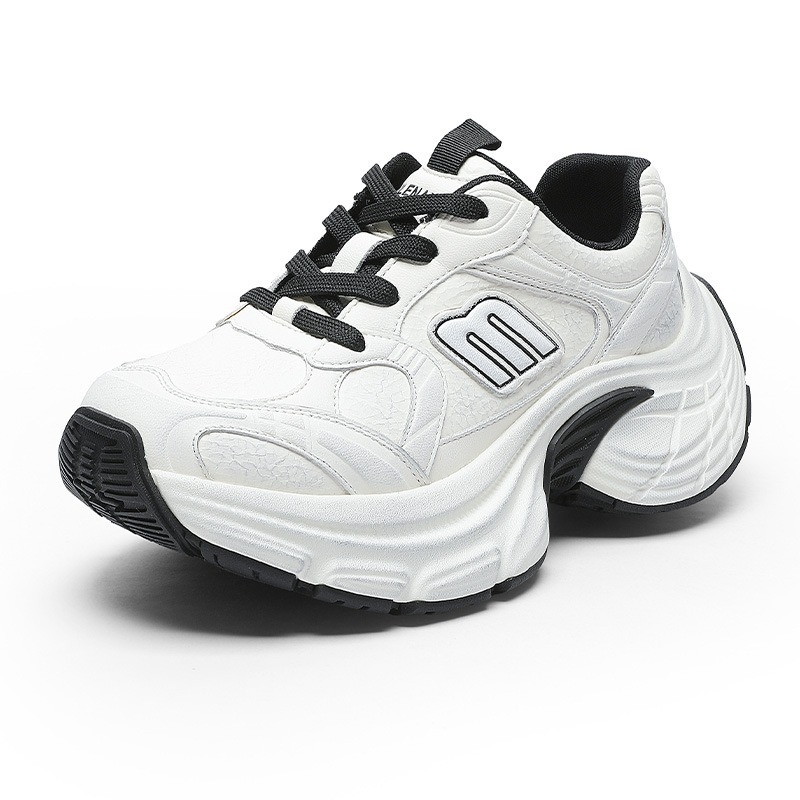 Pantofi de femei tip Dad Shoes cu toc gros de 6–8 cm, partea superioară din două straturi de piele de vițel, căptușeală din plasă, închidere cu șireturi în față și în spate