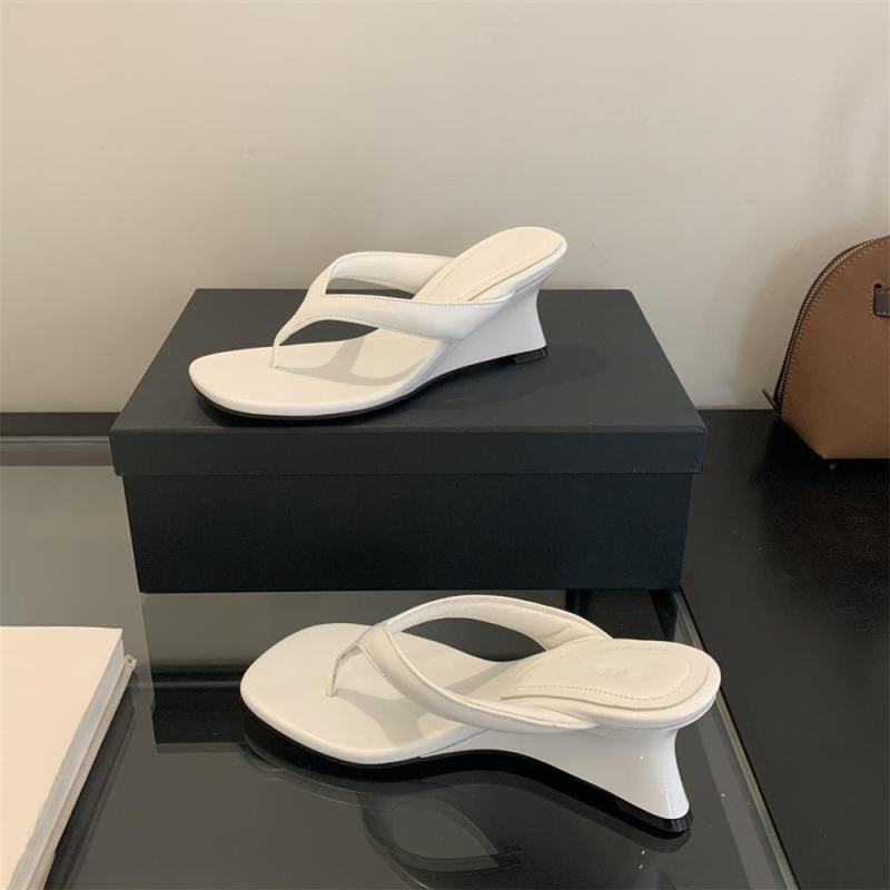 Ženske slip-on sandale s kvadratnim vrhom i dizajnom podijeljenog prsta, PU đon, gornji i unutarnji materijal od super vlakna (split-toe, kvadratni vrh, PU đon, ljeto 2025)