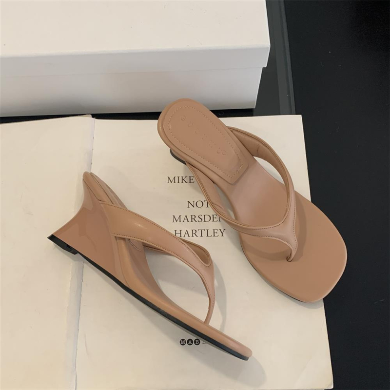 Ženske slip-on sandale s kvadratnim vrhom i dizajnom podijeljenog prsta, PU đon, gornji i unutarnji materijal od super vlakna (split-toe, kvadratni vrh, PU đon, ljeto 2025)