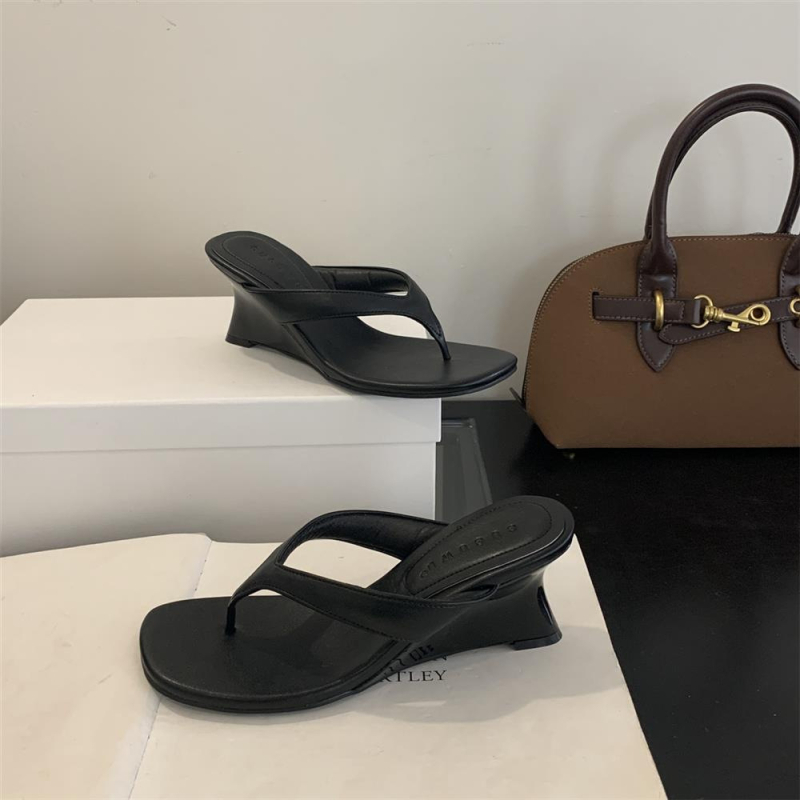 Ženske slip-on sandale s kvadratnim vrhom i dizajnom podijeljenog prsta, PU đon, gornji i unutarnji materijal od super vlakna (split-toe, kvadratni vrh, PU đon, ljeto 2025)