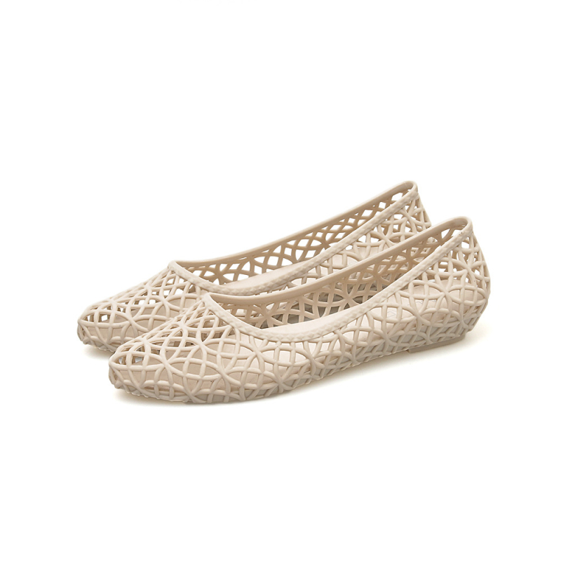 Sandale od PVC: gornji dio i đon; retro stil; oštar nos; mat završetak; slip-on