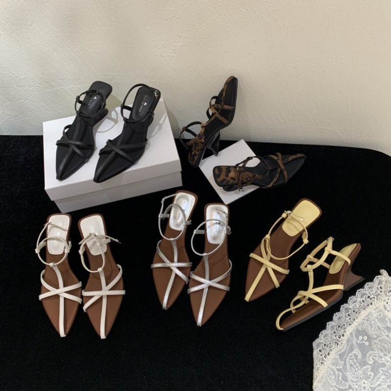 Sandále s otvorenou špičkou a tenkými remienkami, ultra-fiber vrchný materiál a podšívka, gumová podrážka, leto 2025