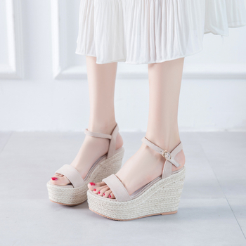 Sandal na klinu s pletenim konoplje, peta 12 cm, jedan remen, oštar vrh, japanski stil, gornji dio od teleće kože