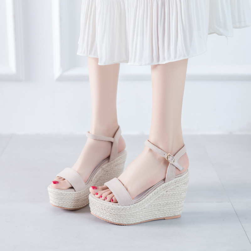 Sandal na klinu s pletenim konoplje, peta 12 cm, jedan remen, oštar vrh, japanski stil, gornji dio od teleće kože