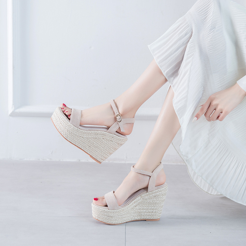 Sandal na klinu s pletenim konoplje, peta 12 cm, jedan remen, oštar vrh, japanski stil, gornji dio od teleće kože