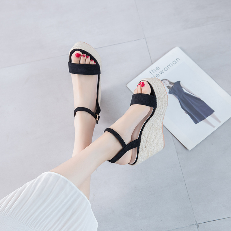 Sandal na klinu s pletenim konoplje, peta 12 cm, jedan remen, oštar vrh, japanski stil, gornji dio od teleće kože