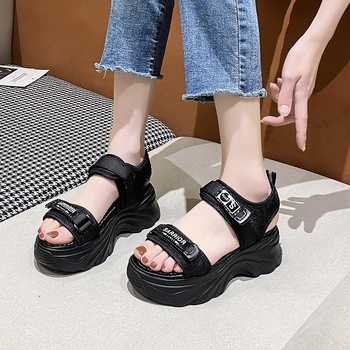 Platformos sport szandálok kerek orrú, Velcro-zárás, gumi talp, PU bélés (nyár 2023)