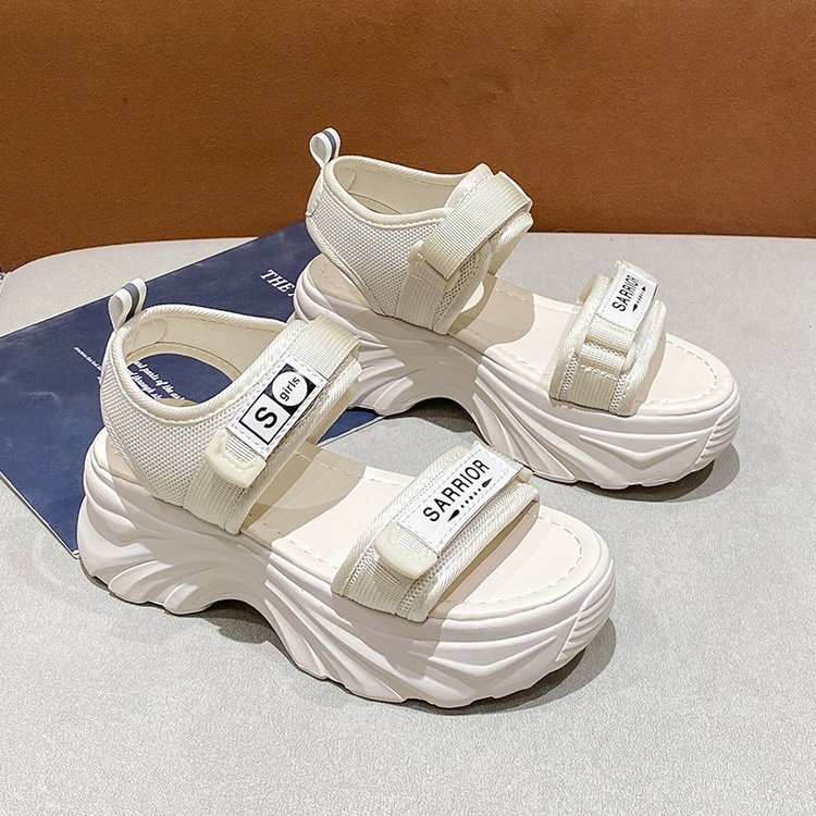 Platformos sport szandálok kerek orrú, Velcro-zárás, gumi talp, PU bélés (nyár 2023)