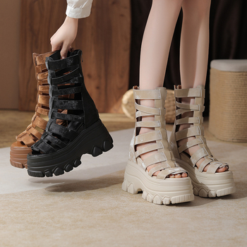 Hal formájú orrú római szandálok, felsőrész: első osztályú marhabőr, talp: poliuretán, belső anyag: szuper rost, stílus: római