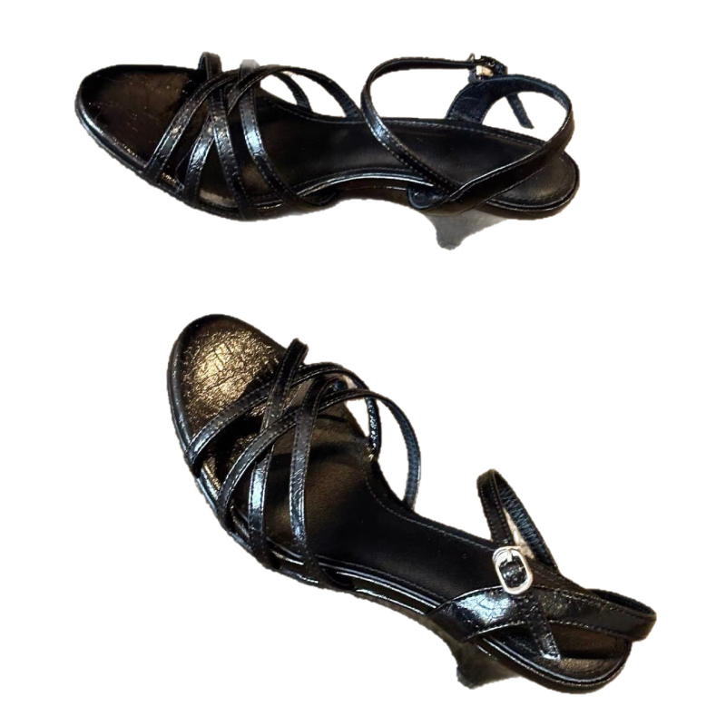 Sandale od ovčje kože s jednim remenom i izrezanim križnim remenima, okrugli vrh, klinasti potpetica 3-6 cm, retro stil s stražnjim remenom