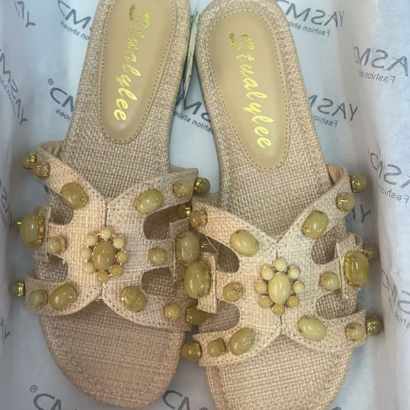 Sandale cu nituri metalice decorative, din piele naturală, căptușeală PU, talpă din cauciuc, toc înclinat – Vara 2025