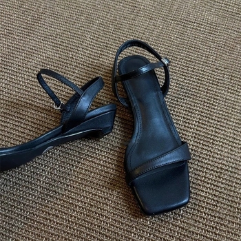 Sandale de damă cu un breteu – Piele de oaie, vârf pătrat, Cataramă, Talpă din cauciuc