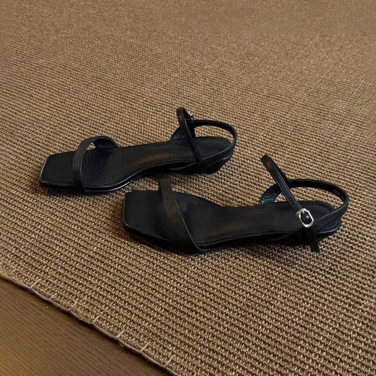 Sandale de damă cu un breteu – Piele de oaie, vârf pătrat, Cataramă, Talpă din cauciuc