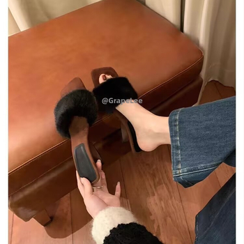 Chlpaté šľapky na klin s jedným remienkom, výška 5cm, štvorcová špička, PU vrchný materiál, vnútorný materiál Super Fiber