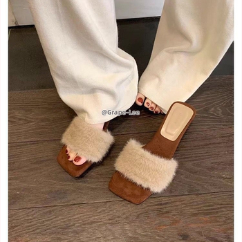 Chlpaté šľapky na klin s jedným remienkom, výška 5cm, štvorcová špička, PU vrchný materiál, vnútorný materiál Super Fiber