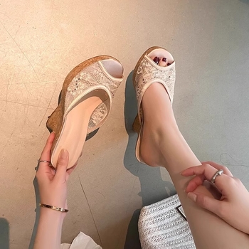 Sandale dama cu plasă dantelată, talpă înaltă cu toc-clin, partea superioară din fibră super, vârf în formă de gură de pește, talpă din cauciuc, Primăvara 2025