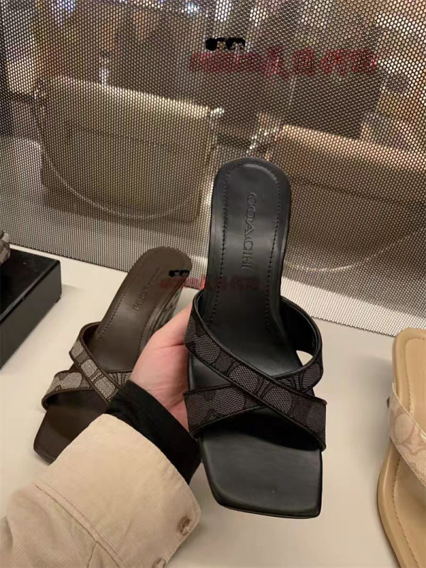 Ljetne slip-on sandale s gornjim dijelom od kože bivola, kvadratna nosnica, gumena podstava i podstava od super vlakana