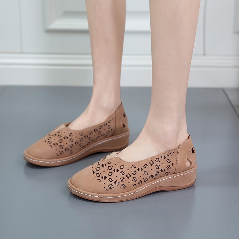 Ženske slip-on loaferice s perforiranim dizajnom, okrugli vrh, frosted vamp, gumeni potplat, PU podstava