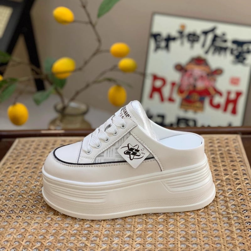 Női vastag talpú papucs, PU felsőrész, PU belső, osztott lábujj, kompozit talp, hétköznapi stílus