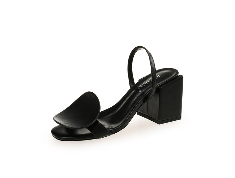 Annelie sandale romane, PU partea superioară, vârf pătrat, toc înclinant 6–8 cm, curea elastică