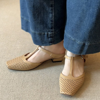 Sandale perforate cu vârf pătrat, partea superioară și interioară din fibră sintetică, talpă din cauciuc, stil zilnic, vara 2025