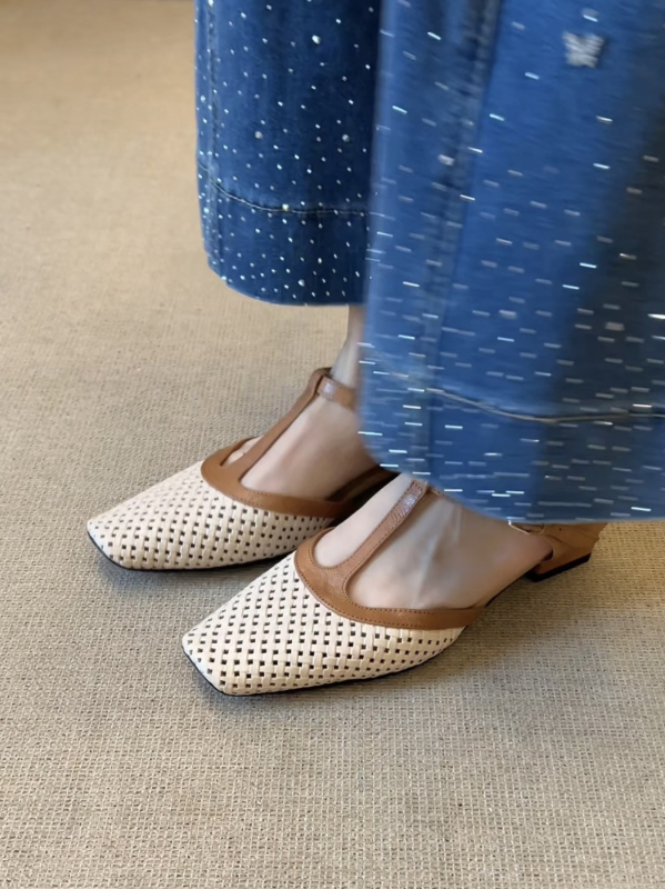 Sandale perforate cu vârf pătrat, partea superioară și interioară din fibră sintetică, talpă din cauciuc, stil zilnic, vara 2025