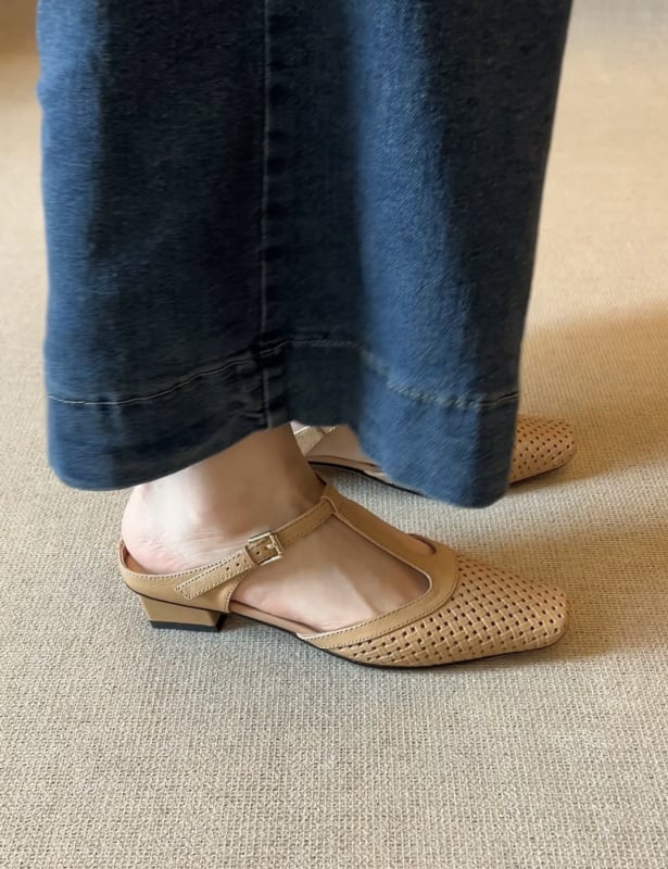 Sandale perforate cu vârf pătrat, partea superioară și interioară din fibră sintetică, talpă din cauciuc, stil zilnic, vara 2025