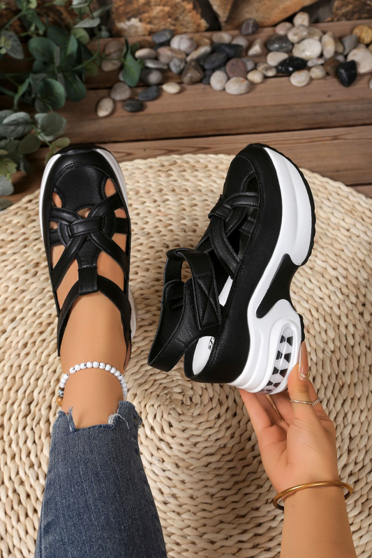 Női római szandál Velcro zárással, platformos talp, felsőrész szintetikus bőrből, PU bélés, kerek orr