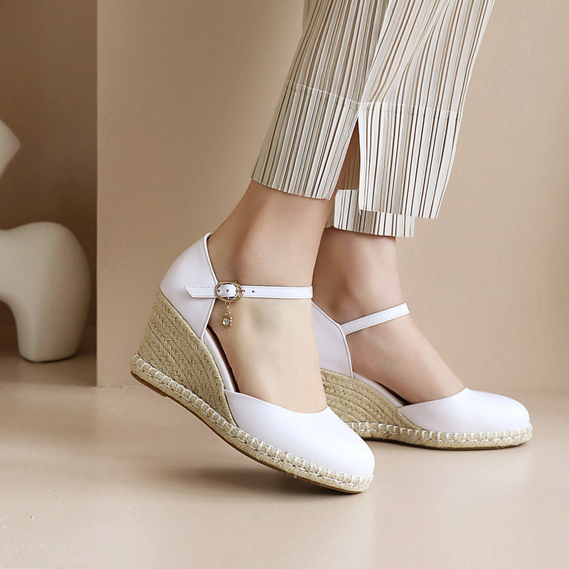 Sandale casual pentru femei, toc wedge cu vârf ascuțit, închidere cu cataramă, talpă din cânepă tricotată, înălțime toc peste 8 cm
