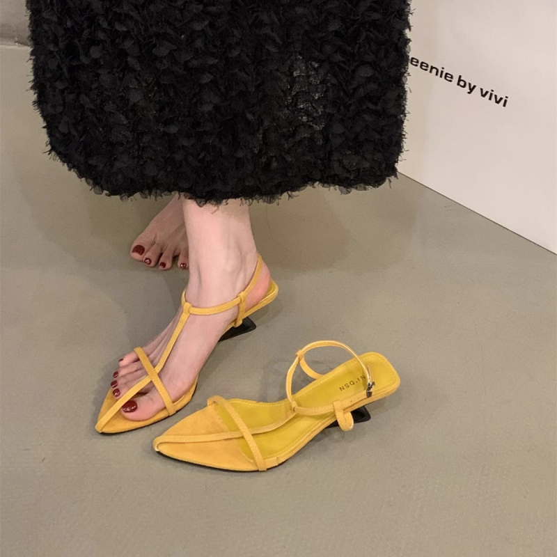 Sandále s klinom a vysokým opätkom, špičatý nos, jeden remienok, velúr vrch, leopardí vzor, leto 2025